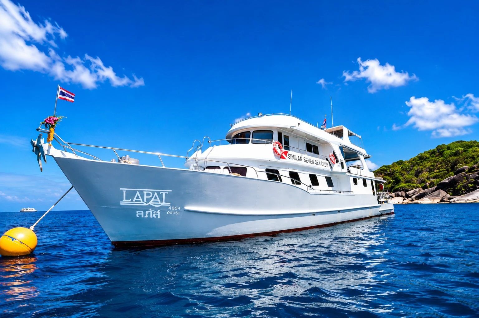 4 Days / 3 Nights - 14 Dives | Similan Seven Sea Club